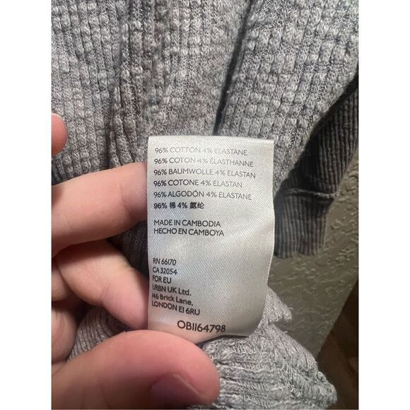 We The Free Grey Long Sleeve Top Woman’s Size Small Free People - Picture 9 of 16